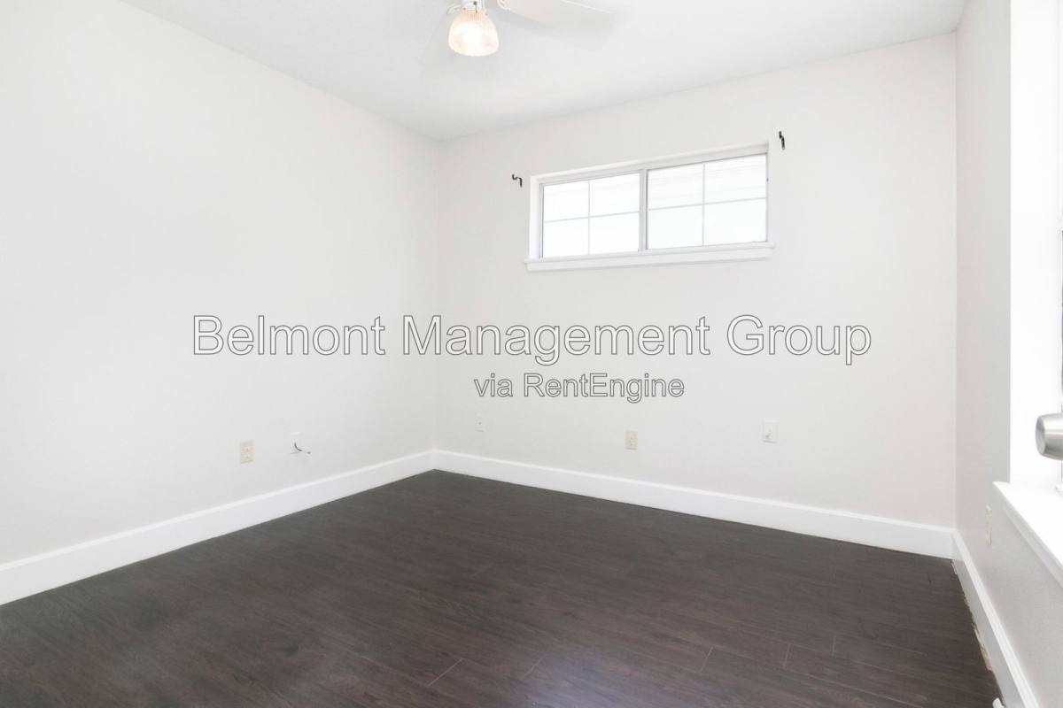 Apartment for rent at 933 Lake Elsie Dr, Tavares, FL 32778