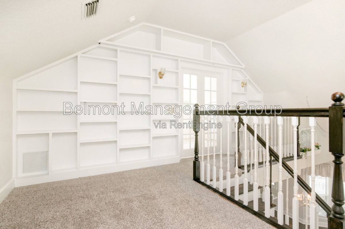 Apartment for rent at 933 Lake Elsie Dr, Tavares, FL 32778