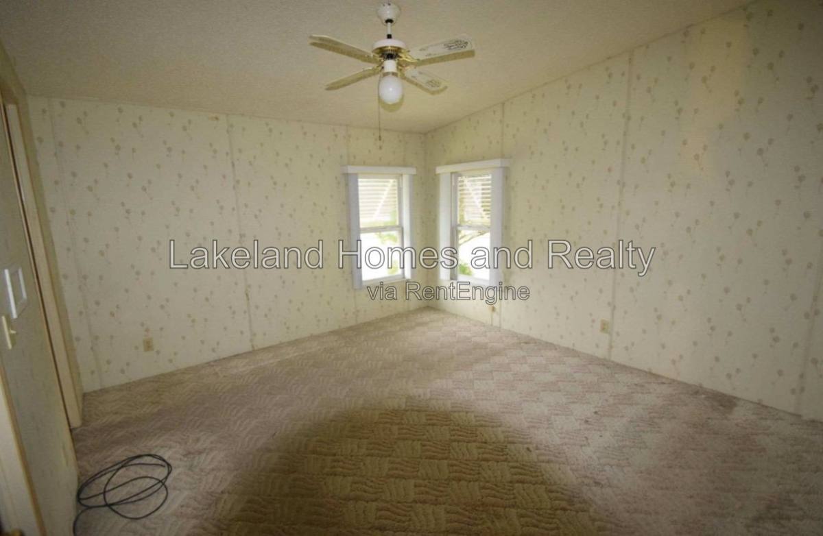 House for rent at 1762 Fox Hill Dr, Lakeland, FL 33810