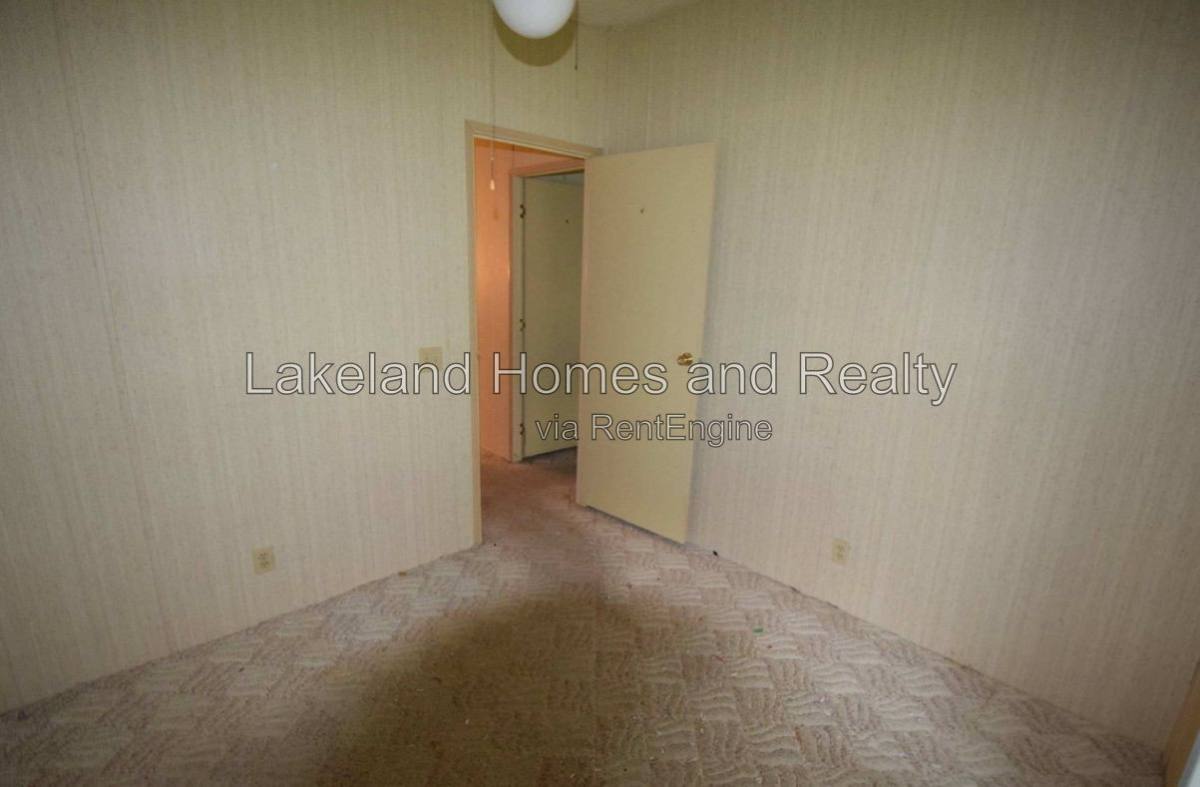 House for rent at 1762 Fox Hill Dr, Lakeland, FL 33810