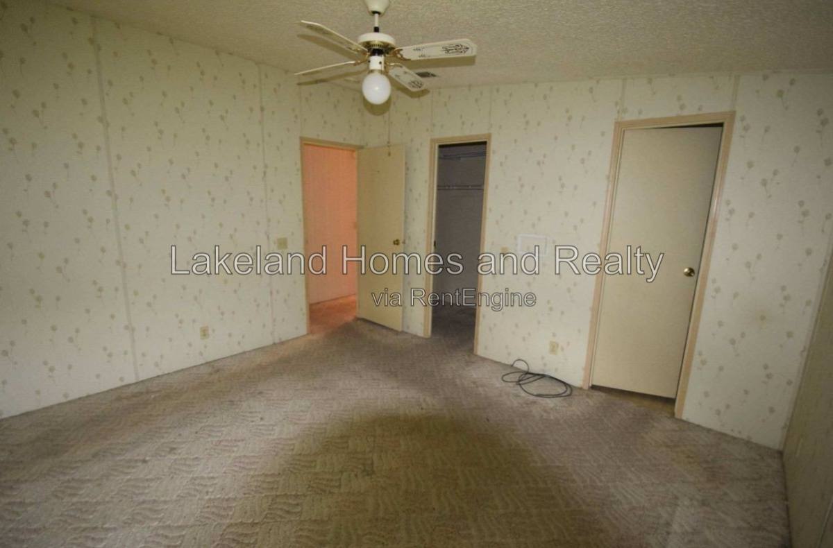 House for rent at 1762 Fox Hill Dr, Lakeland, FL 33810
