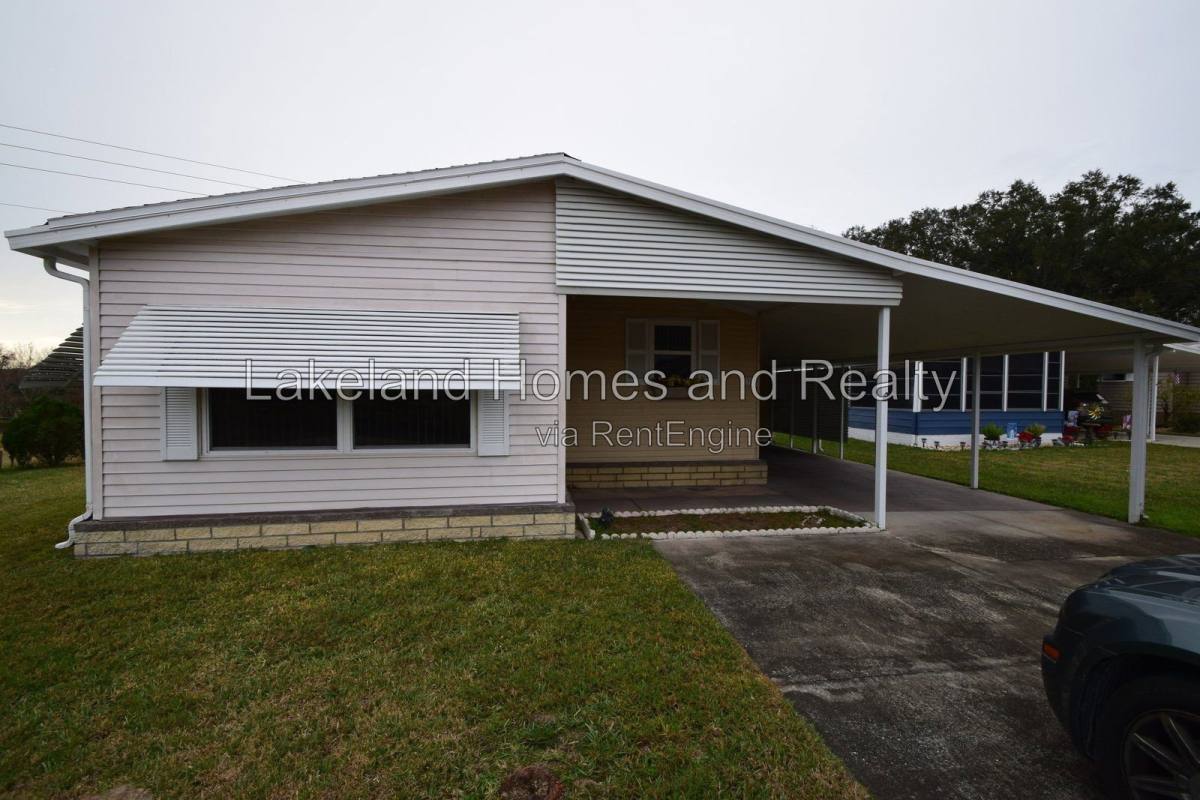 House for rent at 1762 Fox Hill Dr, Lakeland, FL 33810