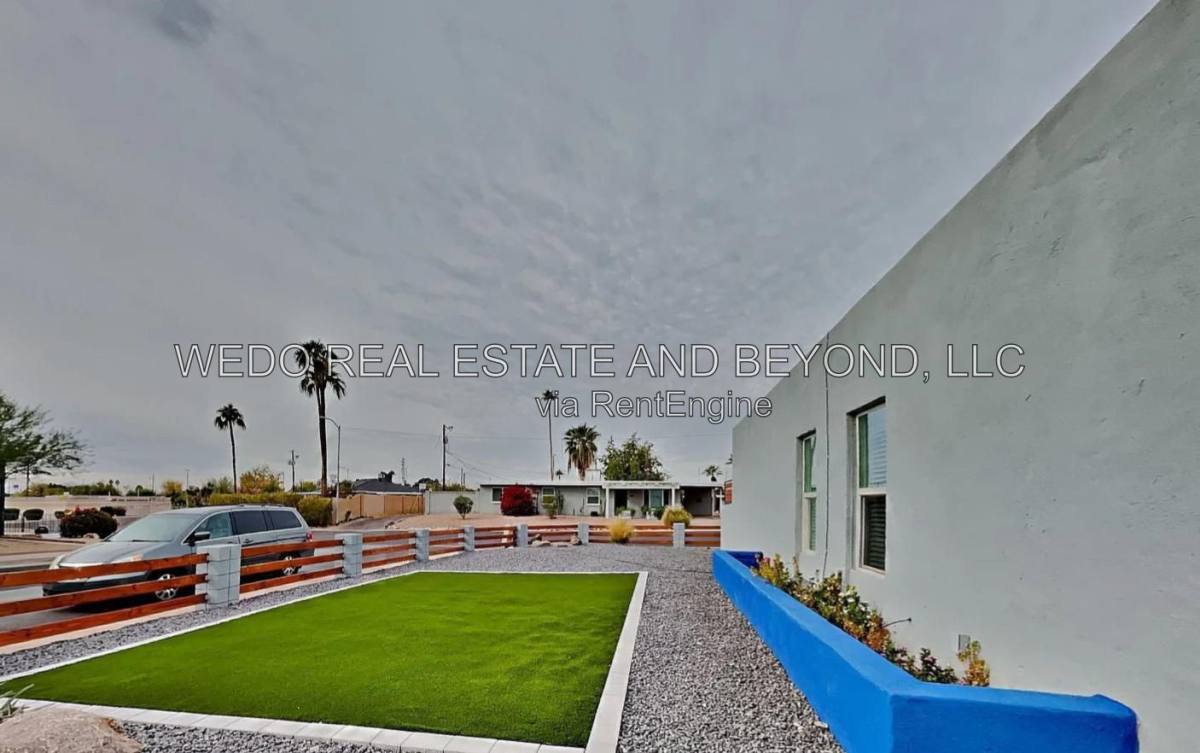 Apartment for rent at 1302 E Vista Ave #2, Phoenix, AZ 85020