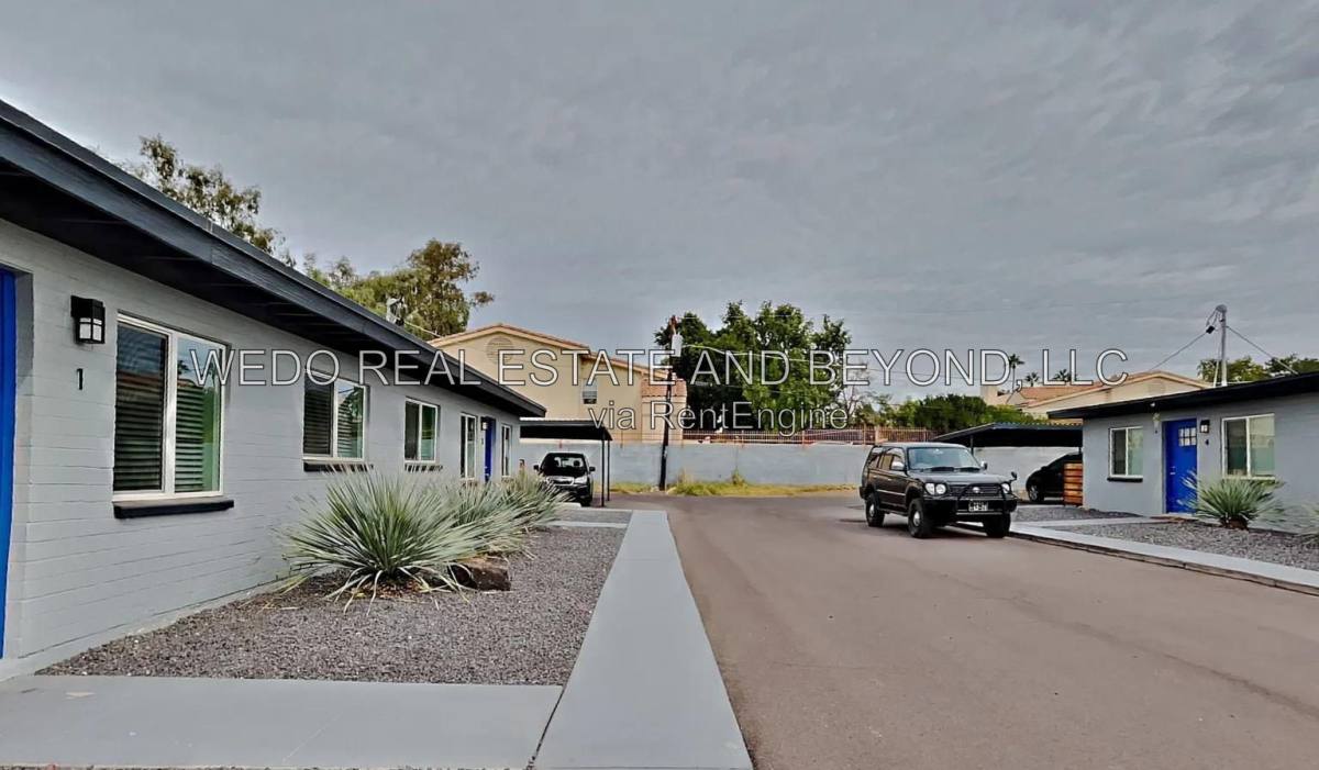 Apartment for rent at 1302 E Vista Ave #2, Phoenix, AZ 85020