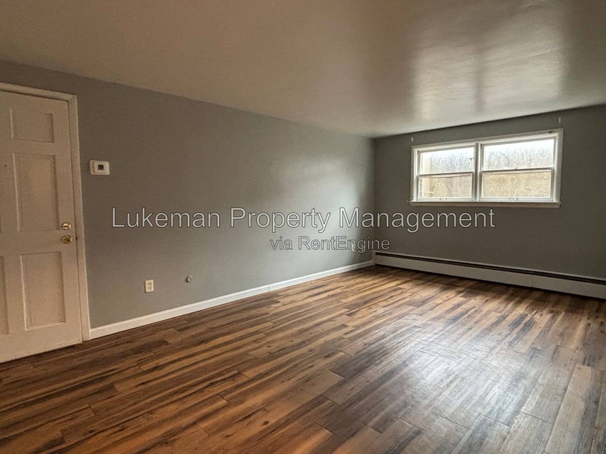 Apartment for rent at 114 Espanola Ave #6, Kalamazoo, MI 49004