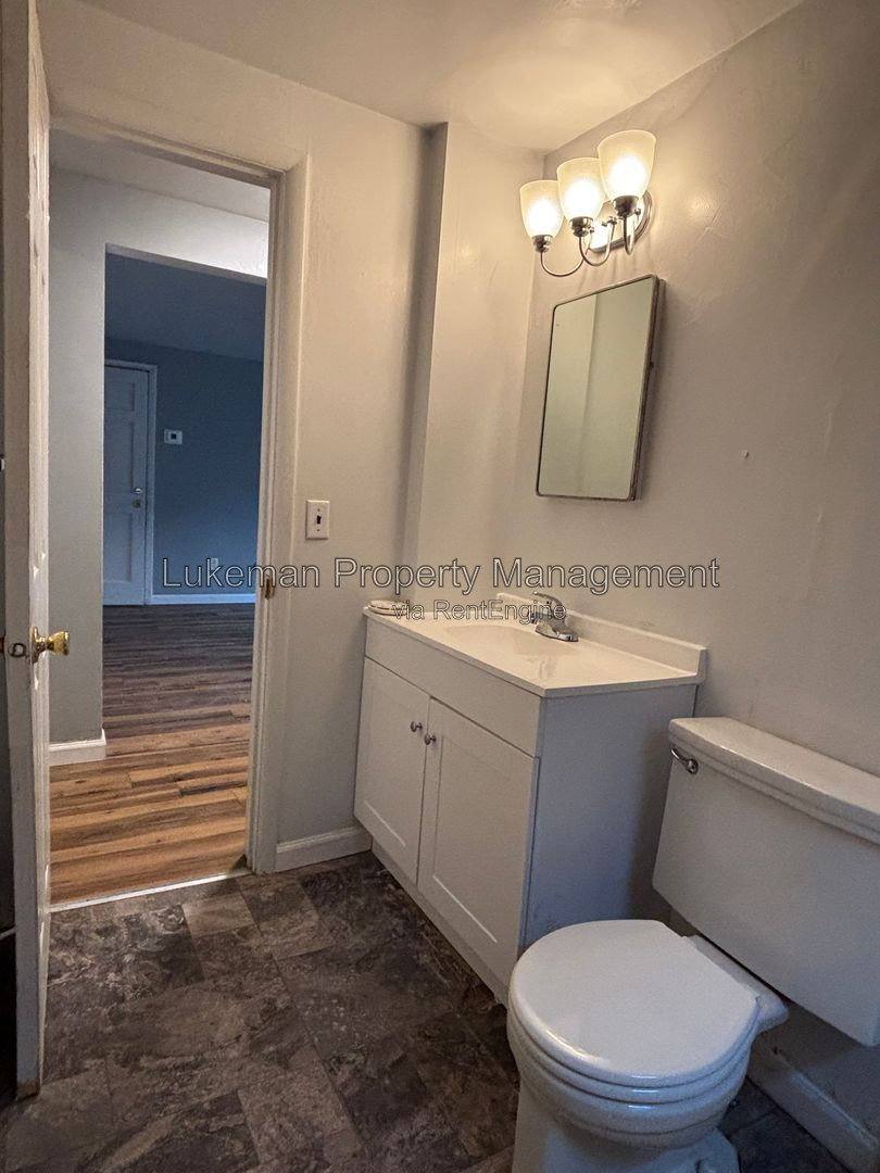 Apartment for rent at 114 Espanola Ave #6, Kalamazoo, MI 49004