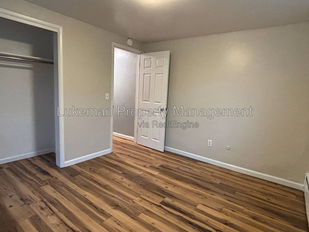 Apartment for rent at 114 Espanola Ave #6, Kalamazoo, MI 49004