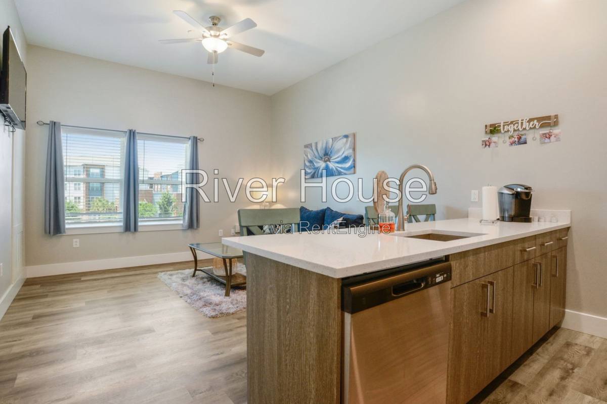 Apartment for rent at 102 River House Place #1G, Baton Rouge, LA 70802