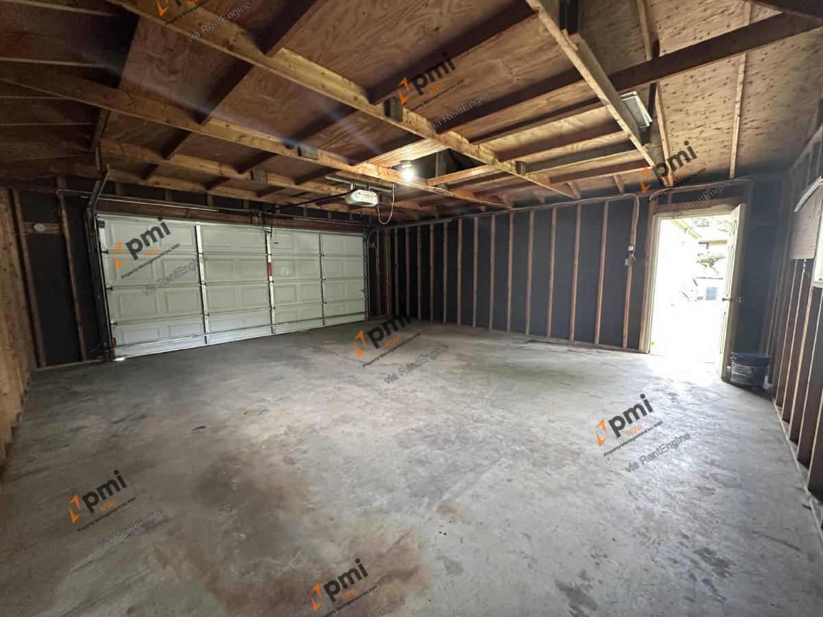House for rent at 1708 Napoleon St, Valparaiso, IN 46383