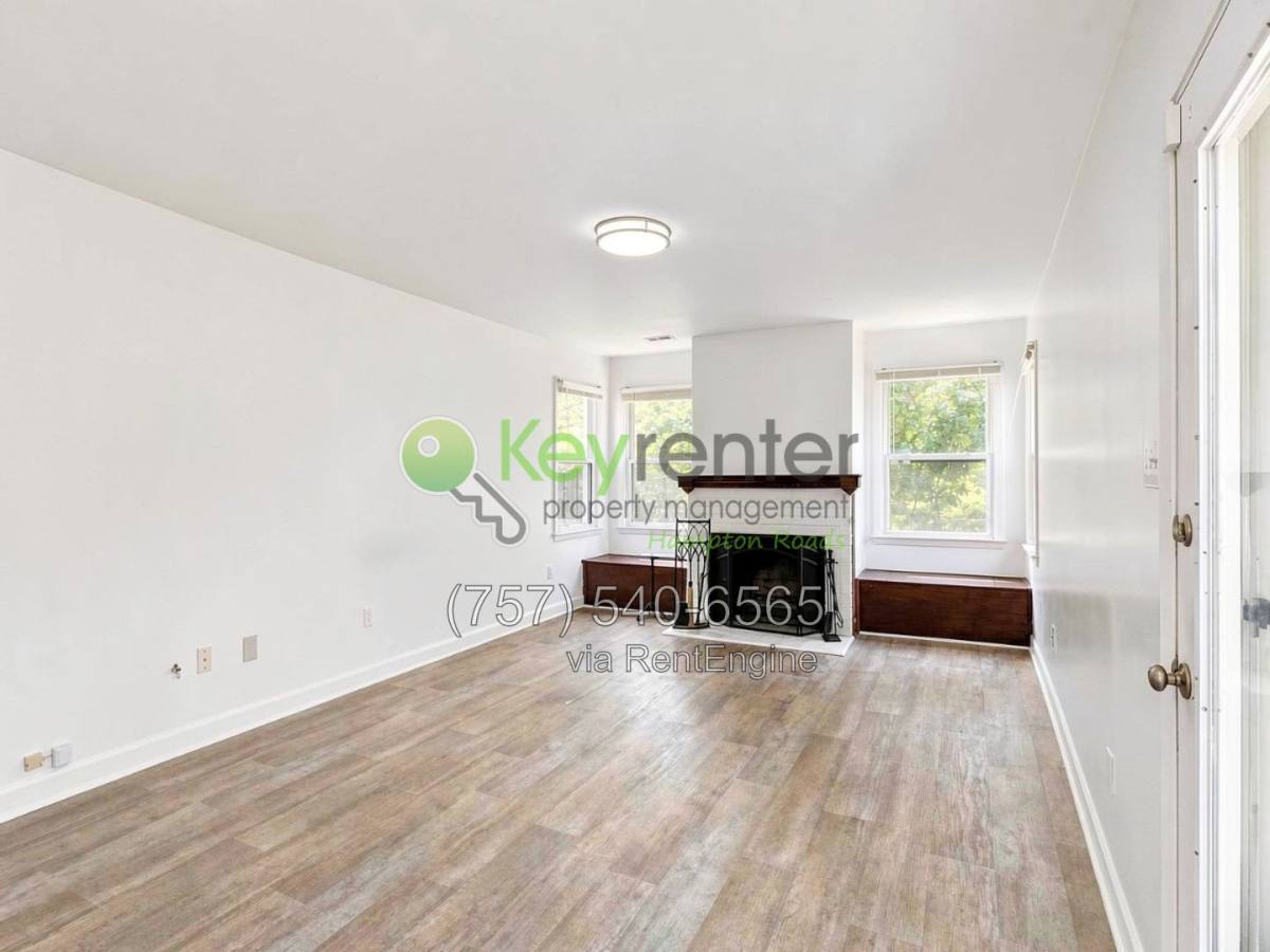 House for rent at 22 Banister Dr, Hampton, VA 23666