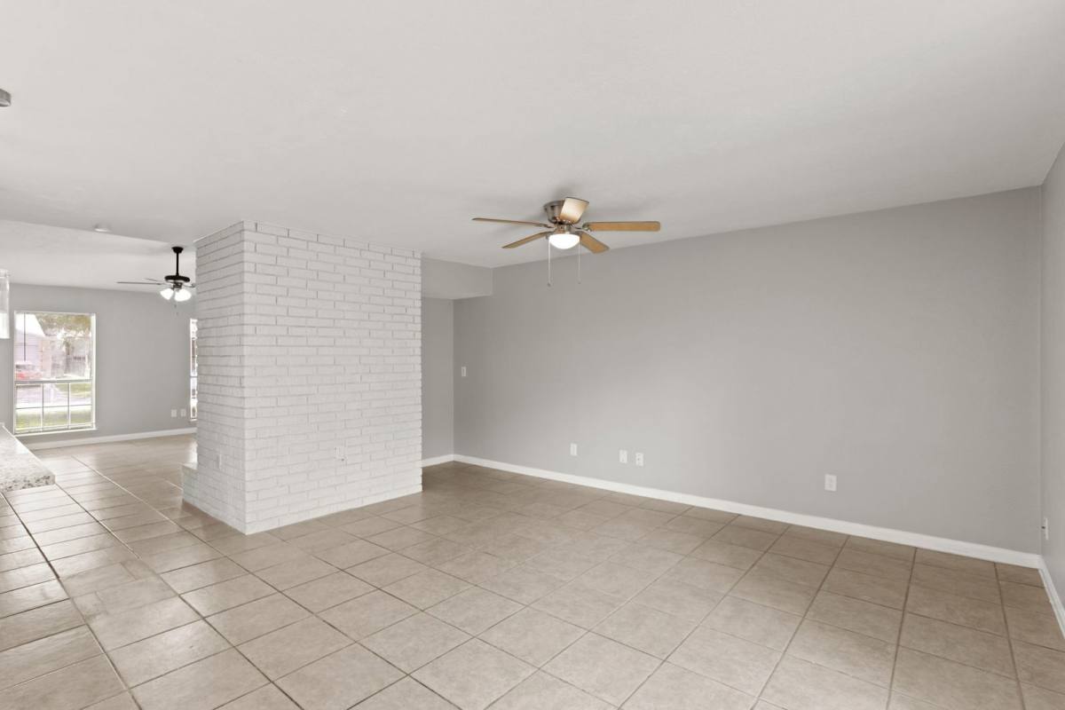 House for rent at 6827 Gettysburg Dr, Richmond, TX 77469
