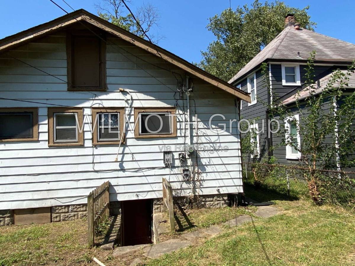 House for rent at 1533 Kappes St, Indianapolis, IN 46221