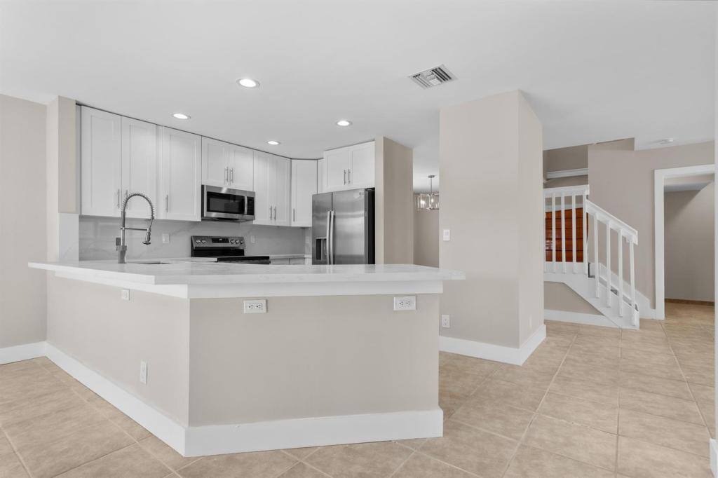 House for rent at 4250 NW 1st Place #1, Deerfield Beach, FL 33442