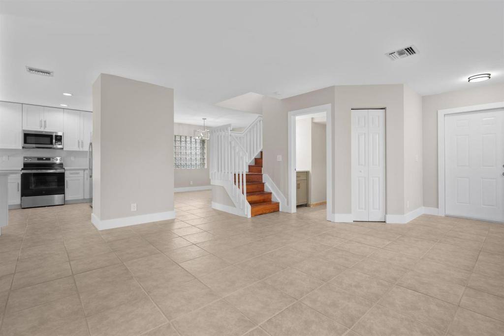 House for rent at 4250 NW 1st Place #1, Deerfield Beach, FL 33442