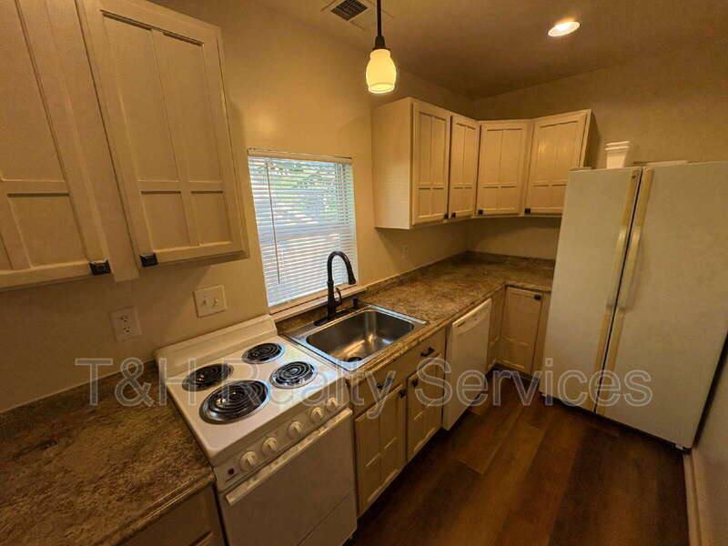 House for rent at 3043 N Pennsylvania St, Indianapolis, IN 46205