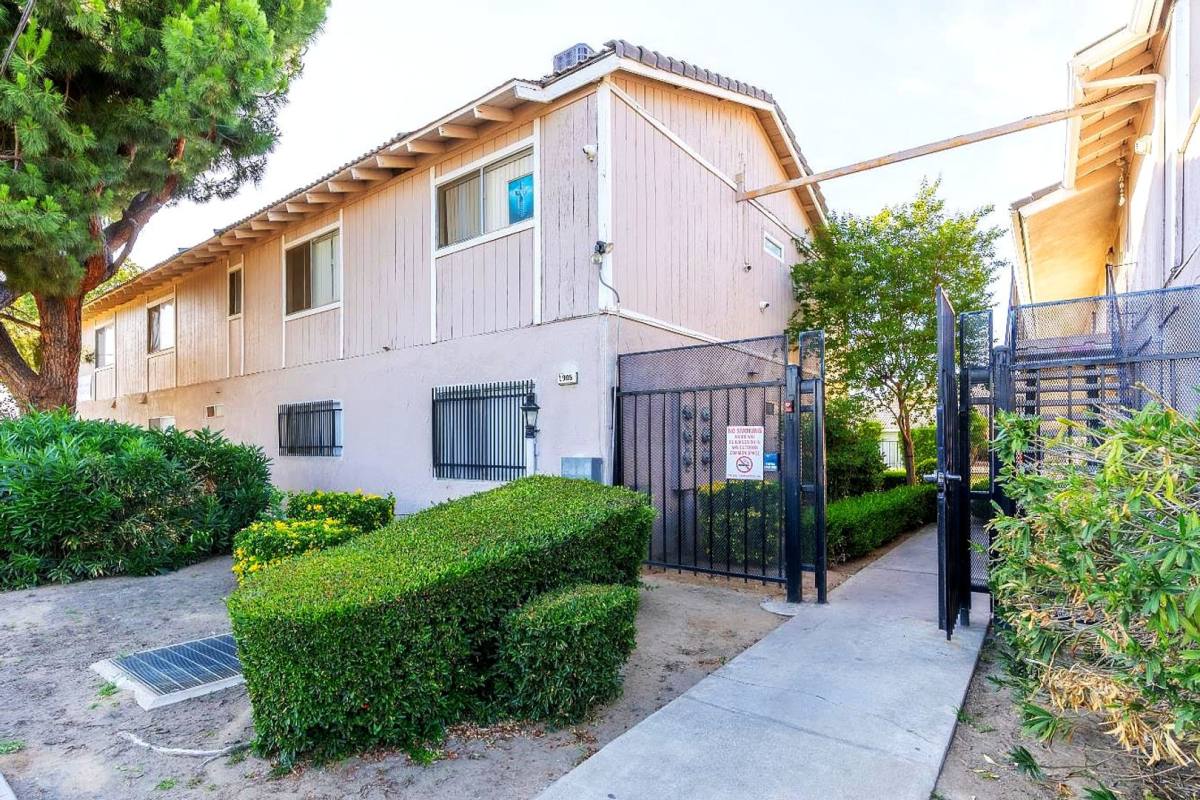 Apartment for rent at Blue Haven, 1905 E Pontiac Way, Fresno, CA 93726