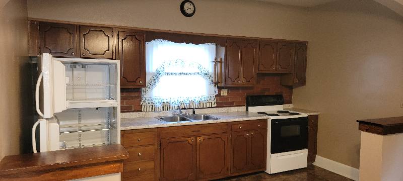 Apartment for rent at 404 Wampum Ave, Ellwood City, PA 16117