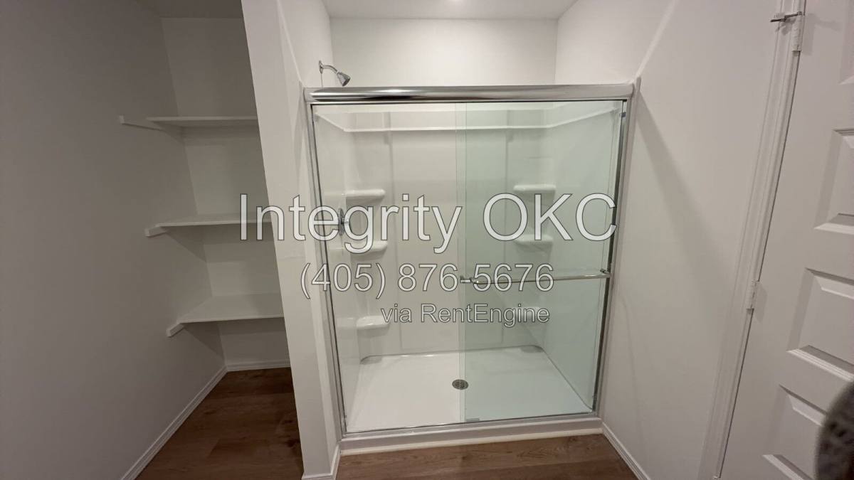 House for rent at 12913 Florence Lane, Yukon, OK 73099
