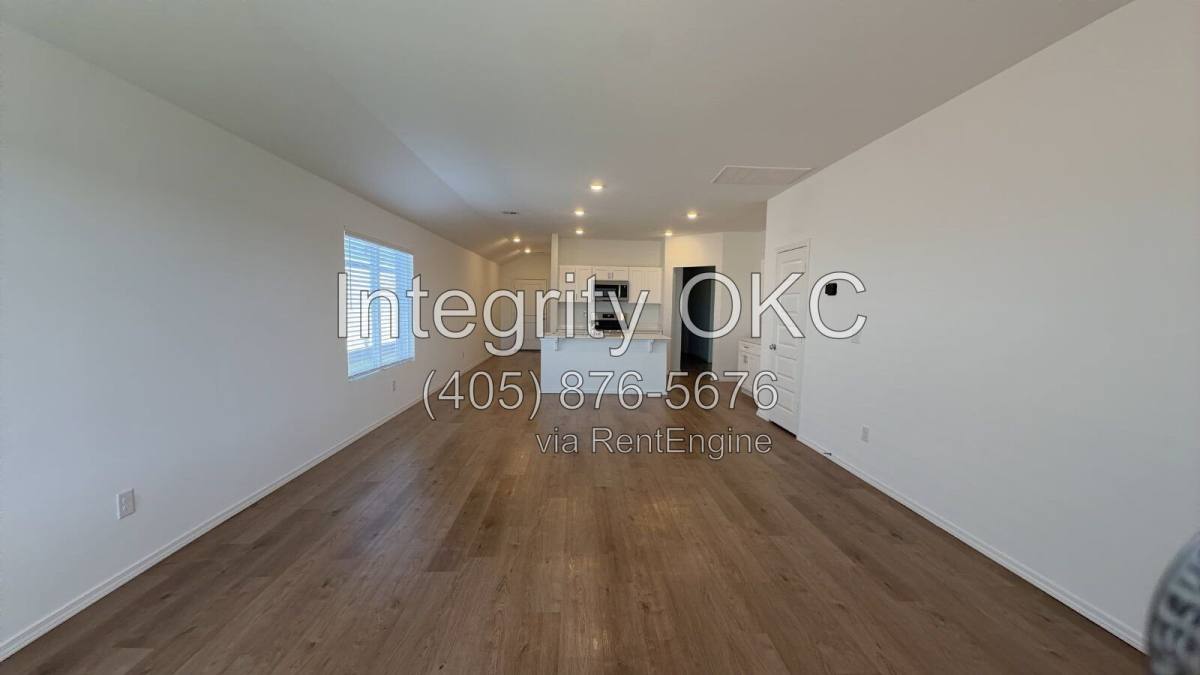 House for rent at 12913 Florence Lane, Yukon, OK 73099
