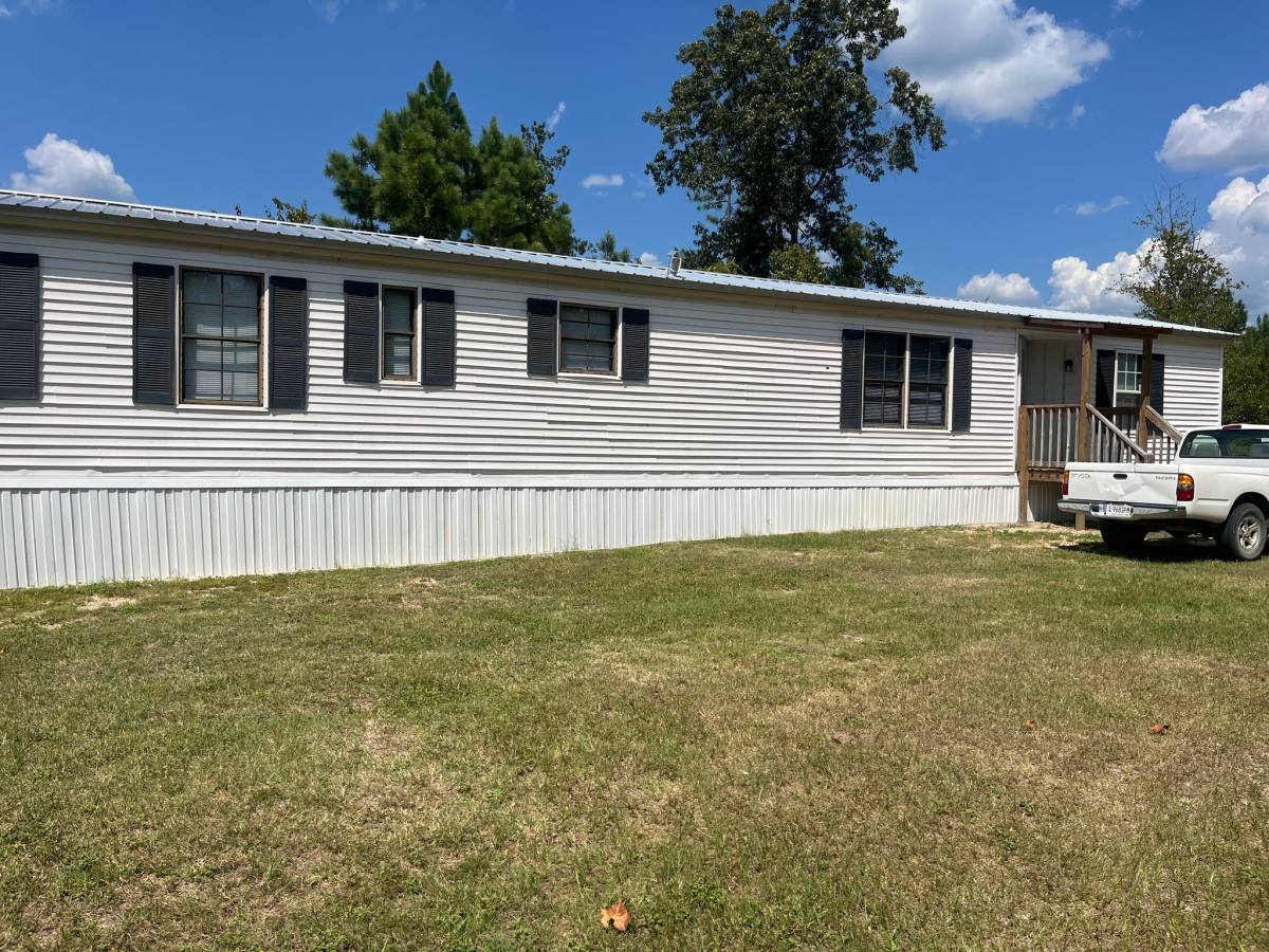 House for rent at 1411 Scott Pond Rd, Hartsville, SC 29550