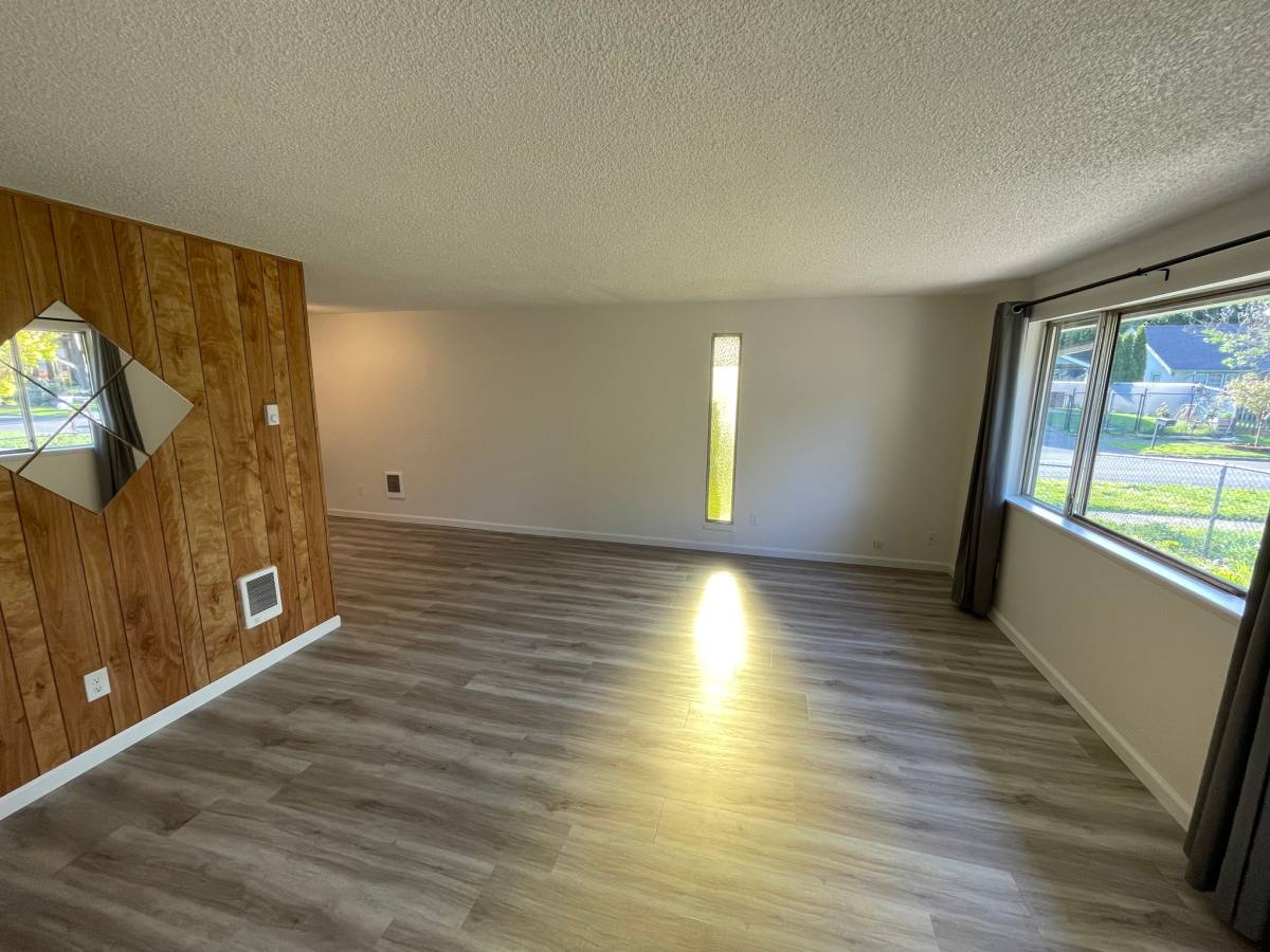 Townhouse for rent at 2021 Thompson Ave, Vancouver, WA 98660