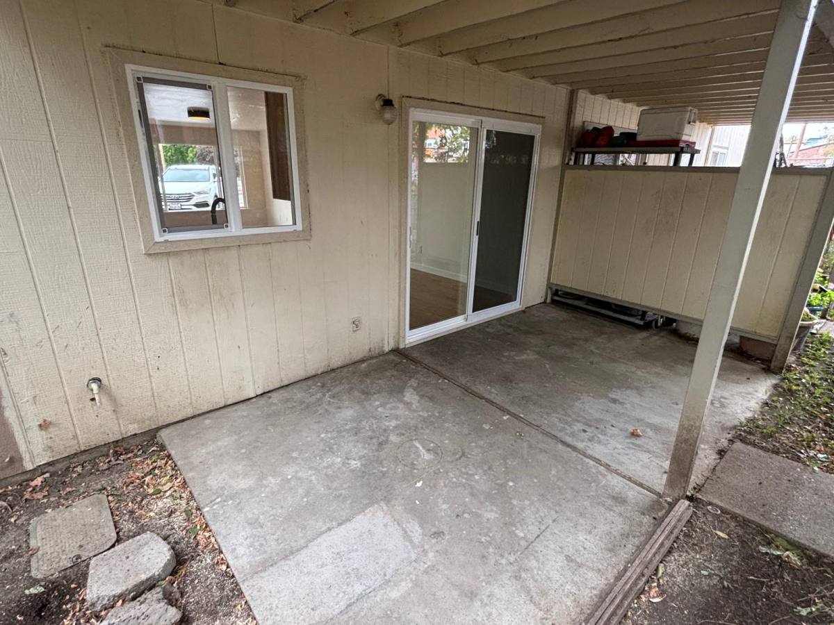 Apartment for rent at 322 N St #322, Yreka, CA 96097