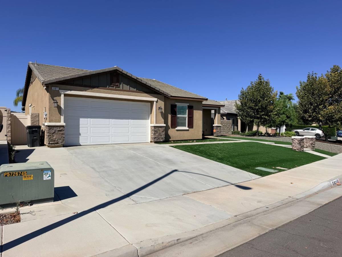 House for rent at 31871 Eaton Lane, Menifee, CA 92584