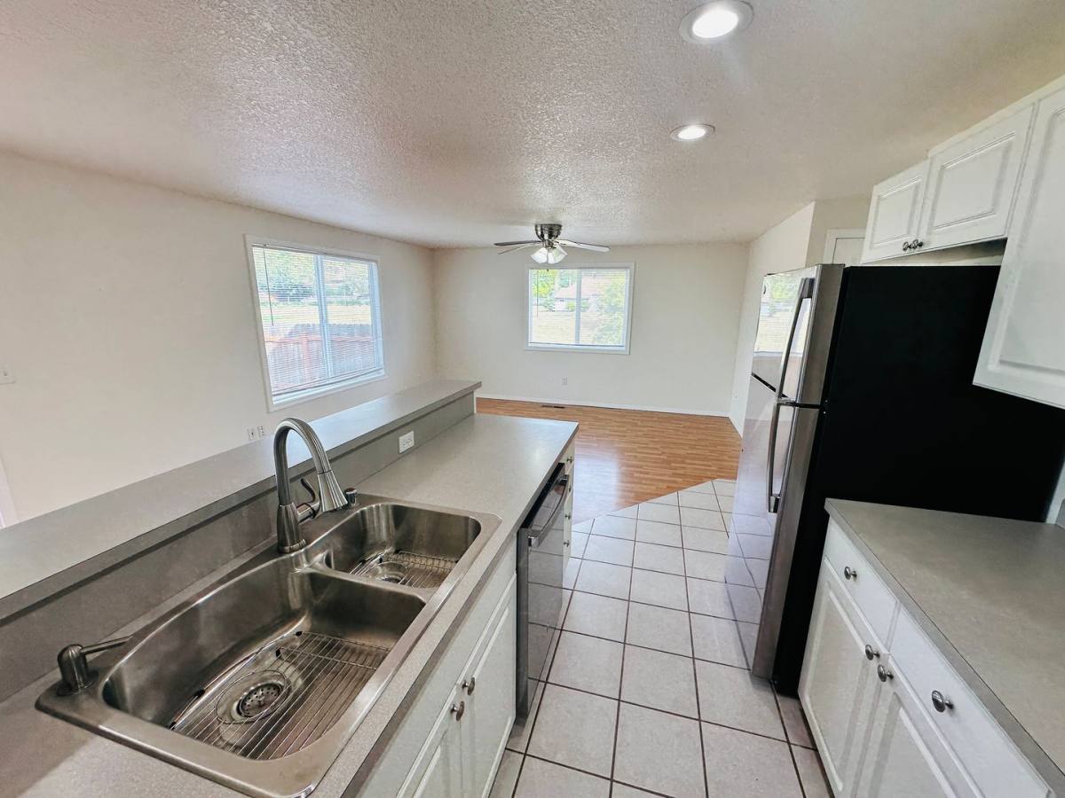 House for rent at 1810 NE 154th St, Vancouver, WA 98686