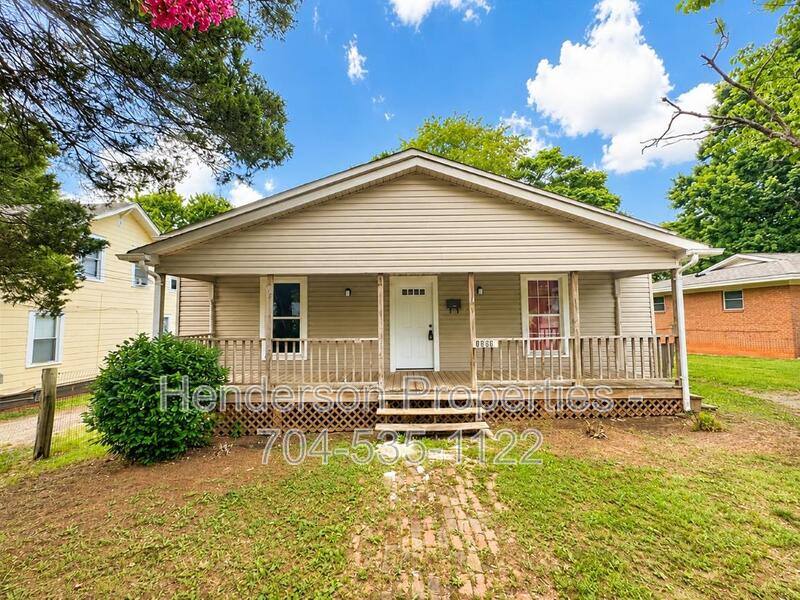 House for rent at 1022 5th St, Statesville, NC 28677