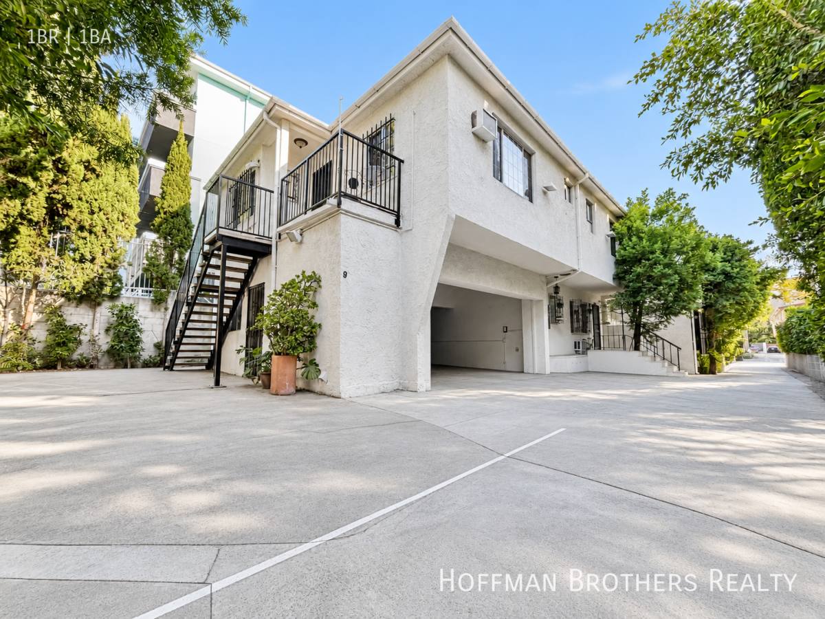 1403 N Vista St #8, Los Angeles, CA 90046 - Apartment for Rent - Image 3
