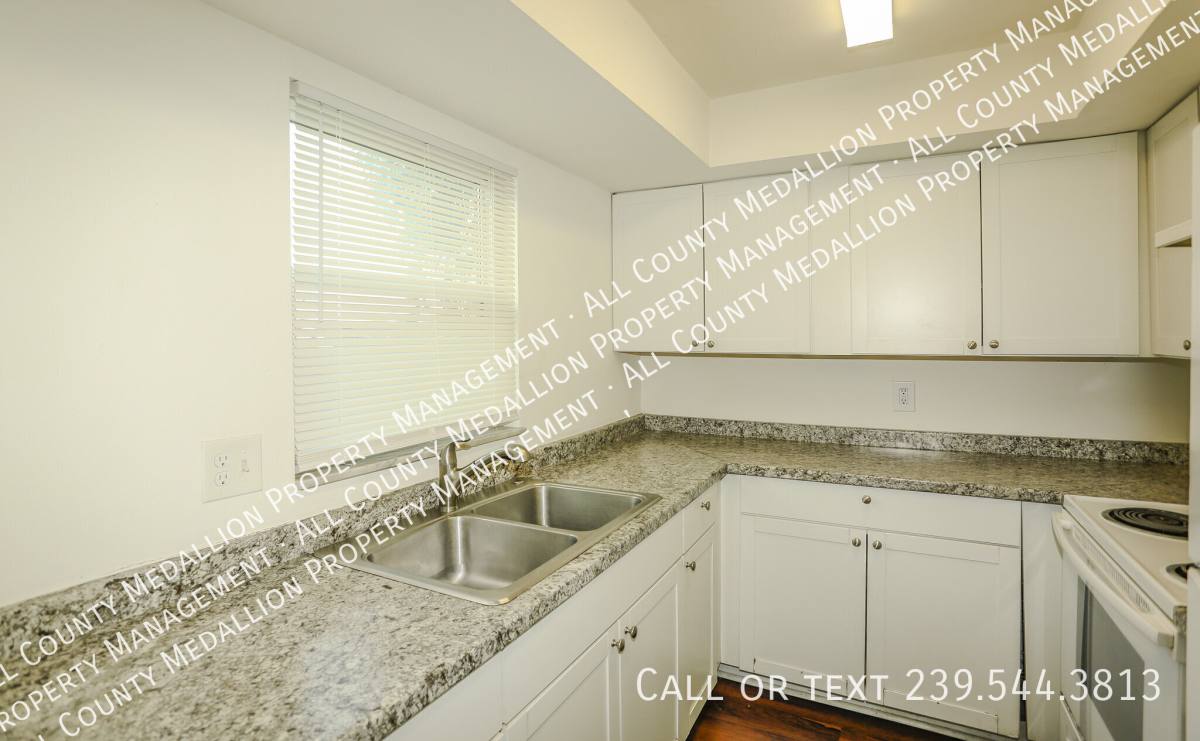 Condo for rent at 4331 Glenwood Ave, Fort Myers, FL 33905