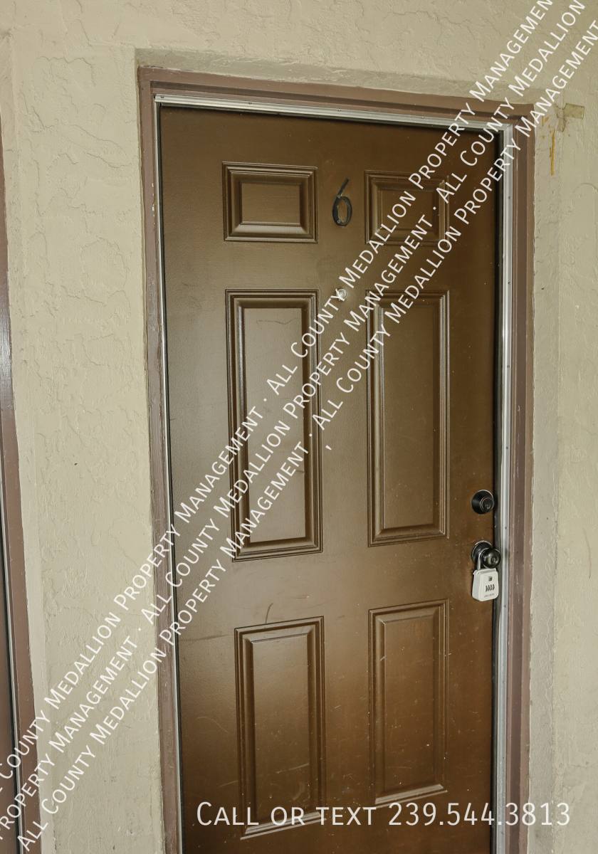 Condo for rent at 4331 Glenwood Ave, Fort Myers, FL 33905