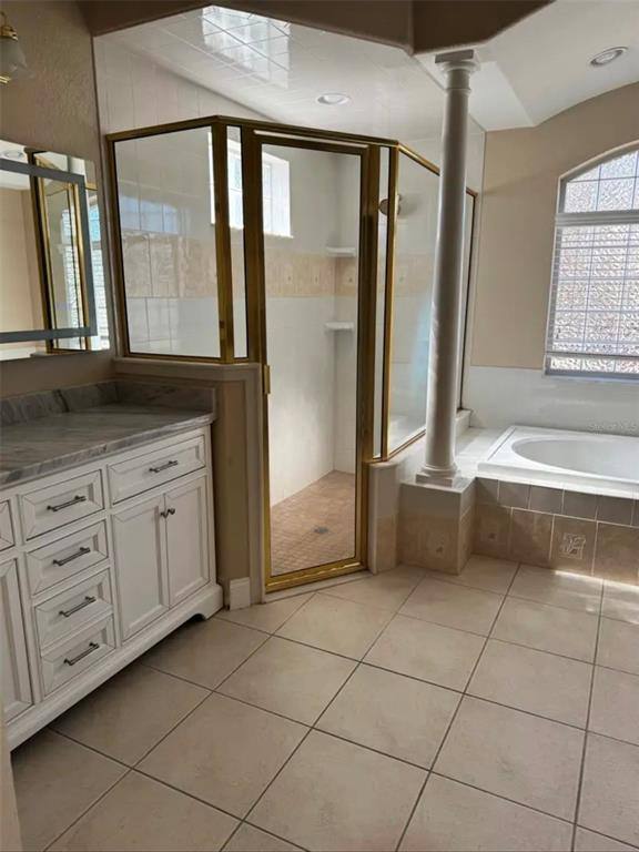 Apartment for rent at 1070 Lake Deeson Woods Lane, Lakeland, FL 33805