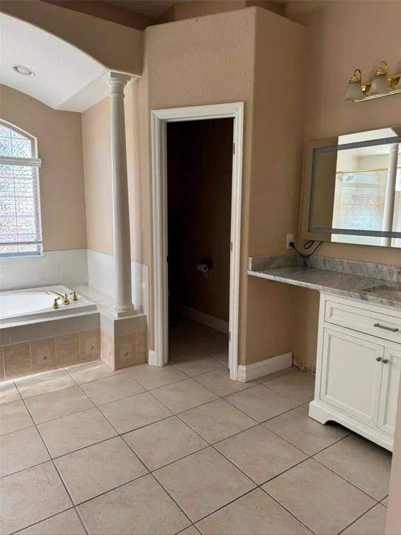 Apartment for rent at 1070 Lake Deeson Woods Lane, Lakeland, FL 33805