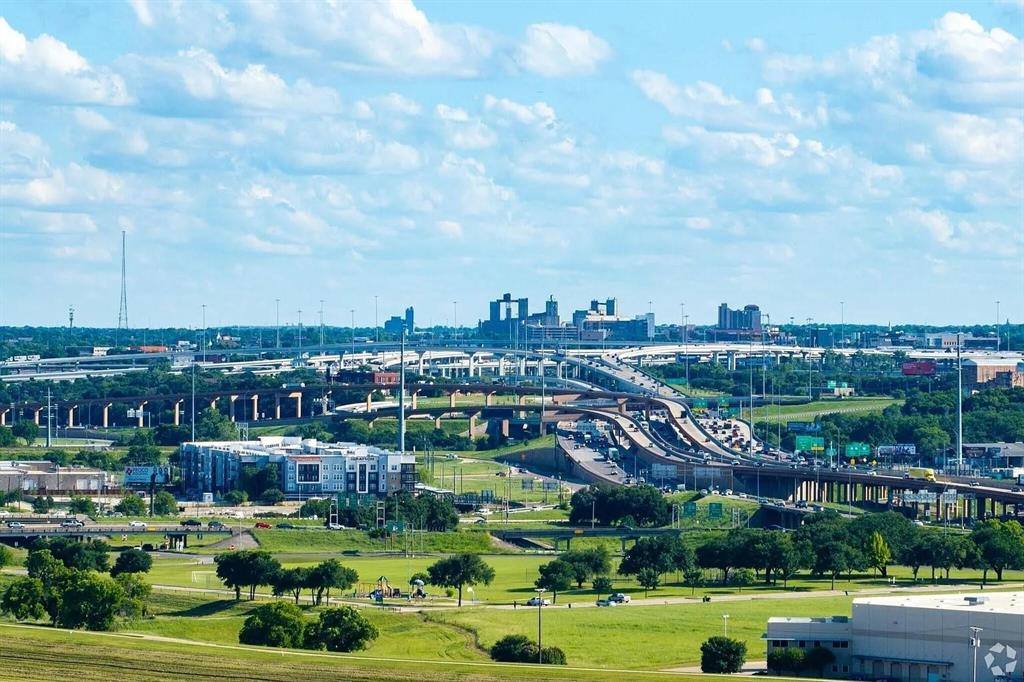 Apartment for rent at 305 NW 23rd St #201, Fort Worth, TX 76164