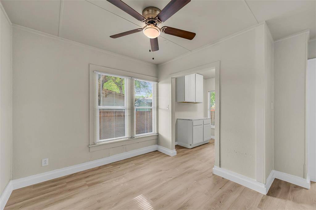 Apartment for rent at 305 NW 23rd St #201, Fort Worth, TX 76164