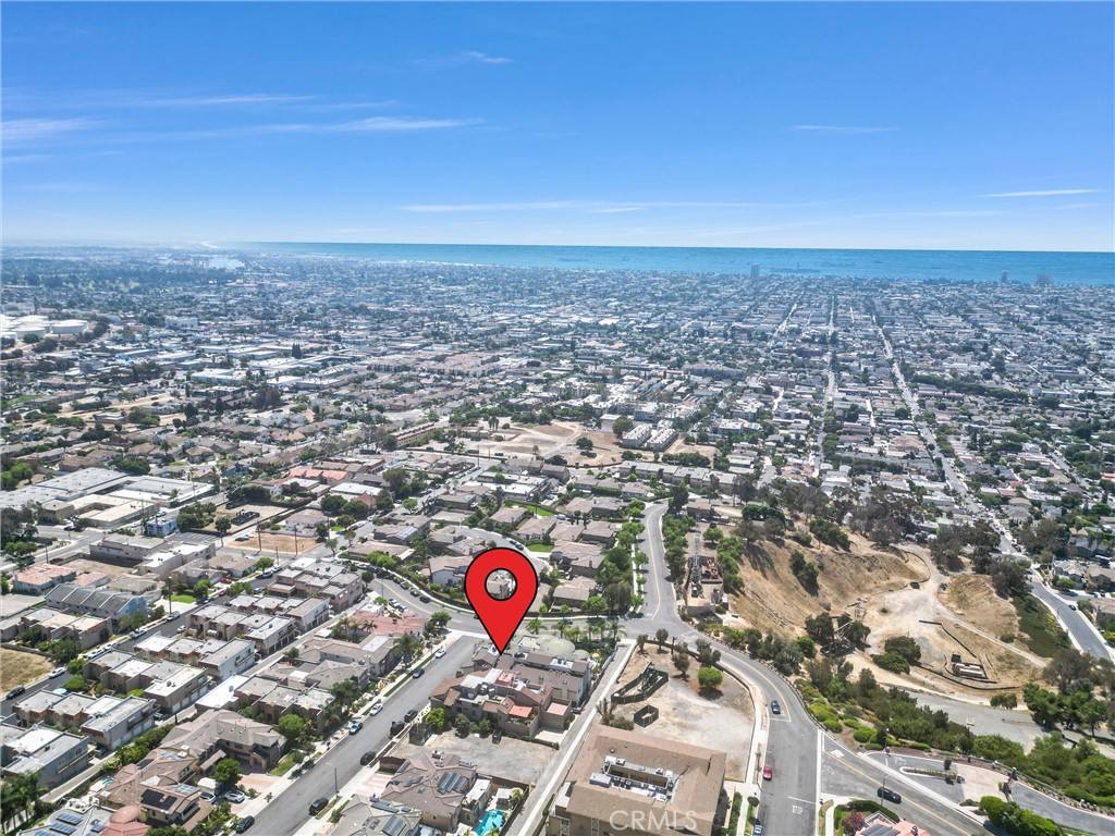 Apartment for rent at 2215 Molino Ave #2215B, Signal Hill, CA 90755