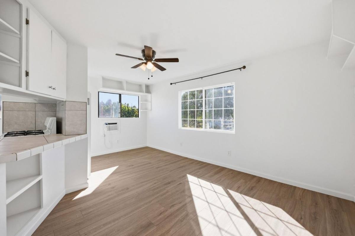 Condo for rent at 614 A Redwood Ave #614, Redwood City, CA 94061