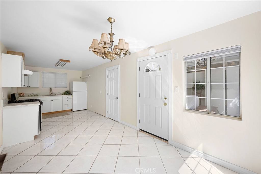 Apartment for rent at 2728 Mayfield Ave #2728B, La Crescenta, CA 91214
