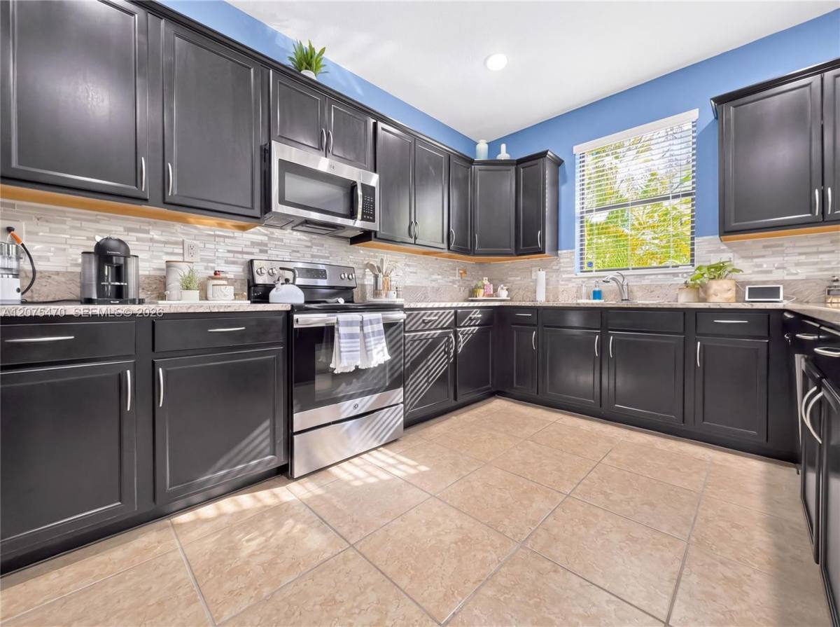 Townhouse for rent at 4276 SW 166th Court, Miami, FL 33185