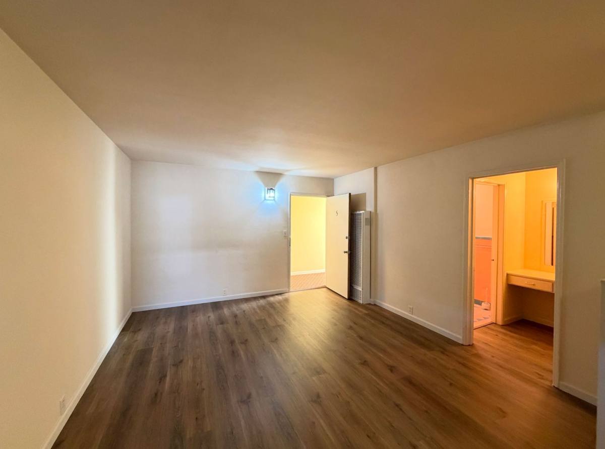 Apartment for rent at 3732-3744 Grand Ave, Oakland, CA 94610
