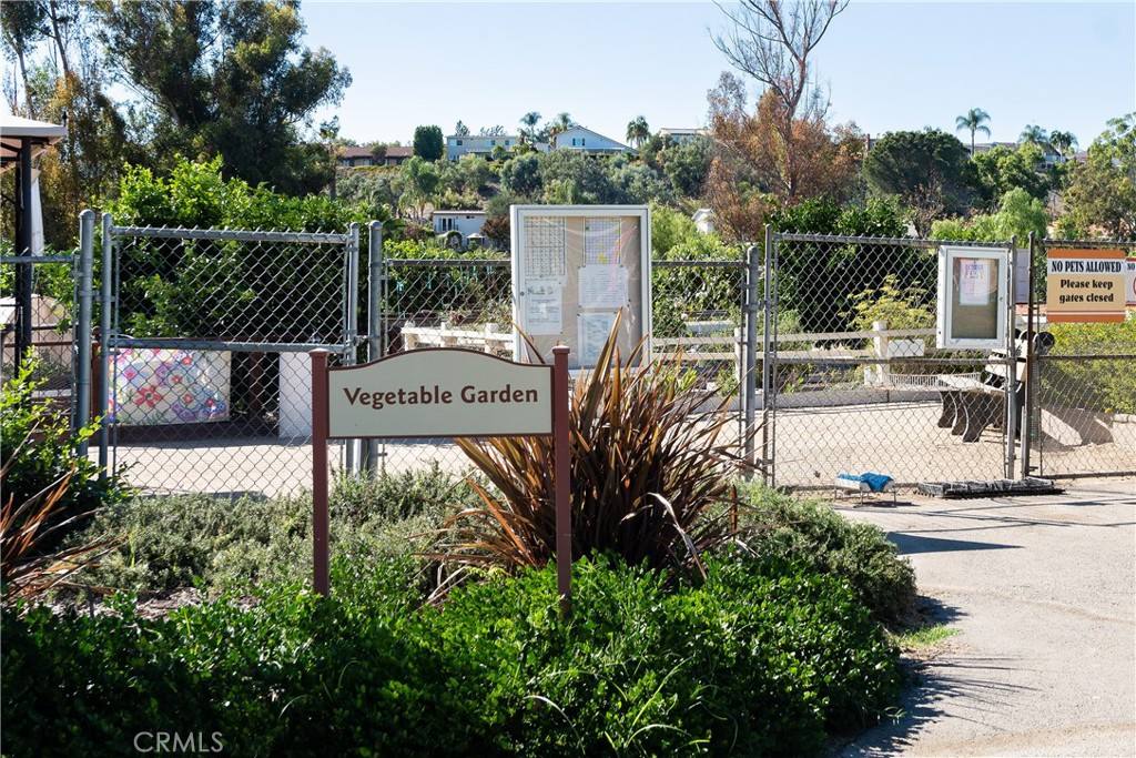 Apartment for rent at 23821 Villena, Mission Viejo, CA 92692