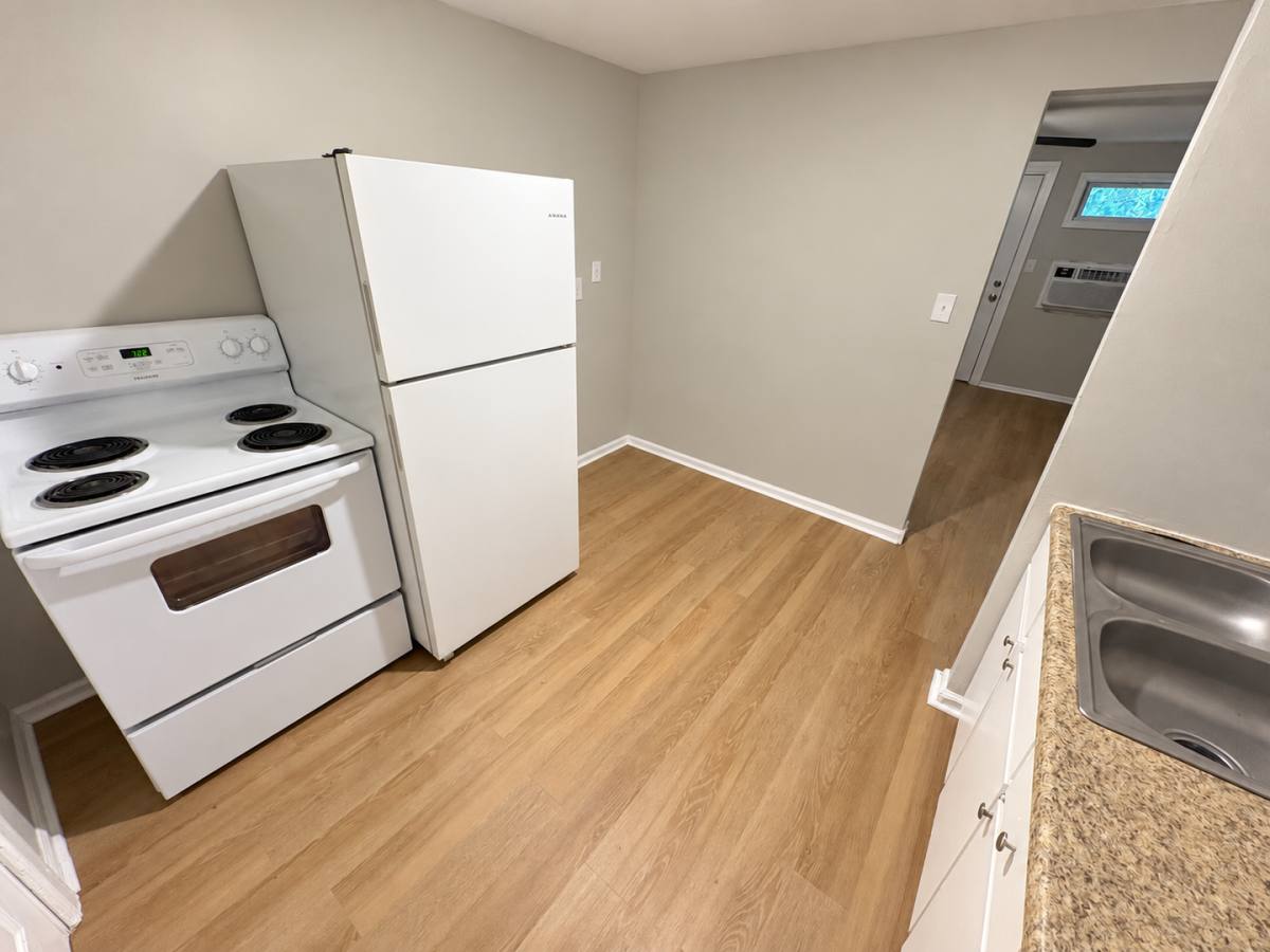 Apartment for rent at 1216-1218-1220-1222 N Mathewson, Wichita, KS 67214