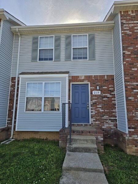 219 Tree Line Dr, Oak Grove, KY 42262 - Townhouse for Rent - Image 1