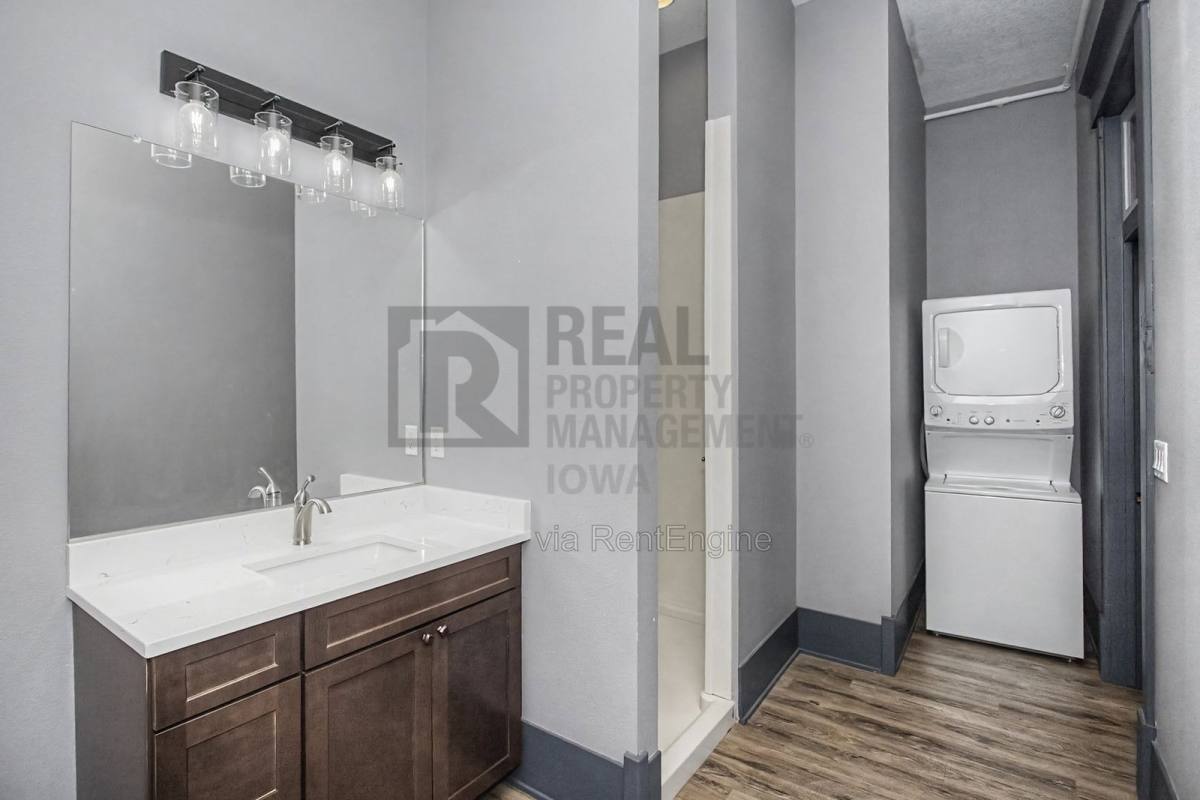 Apartment for rent at 1214 2nd St #8, Perry, IA 50220