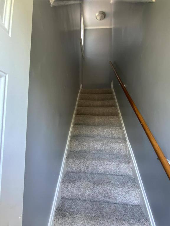Apartment for rent at 607 1 2 E Sheldon, Columbus, OH 43207