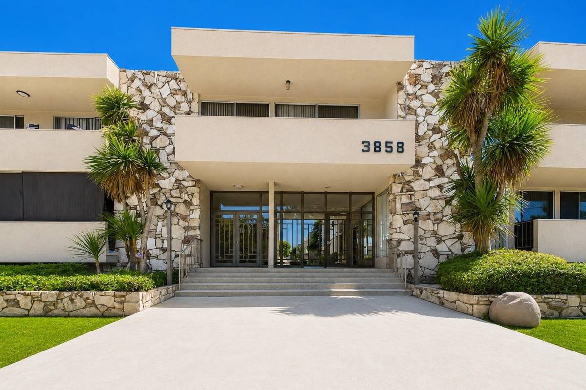 Apartment for rent at Commodore, 3858 W 226th St, Torrance, CA 90505