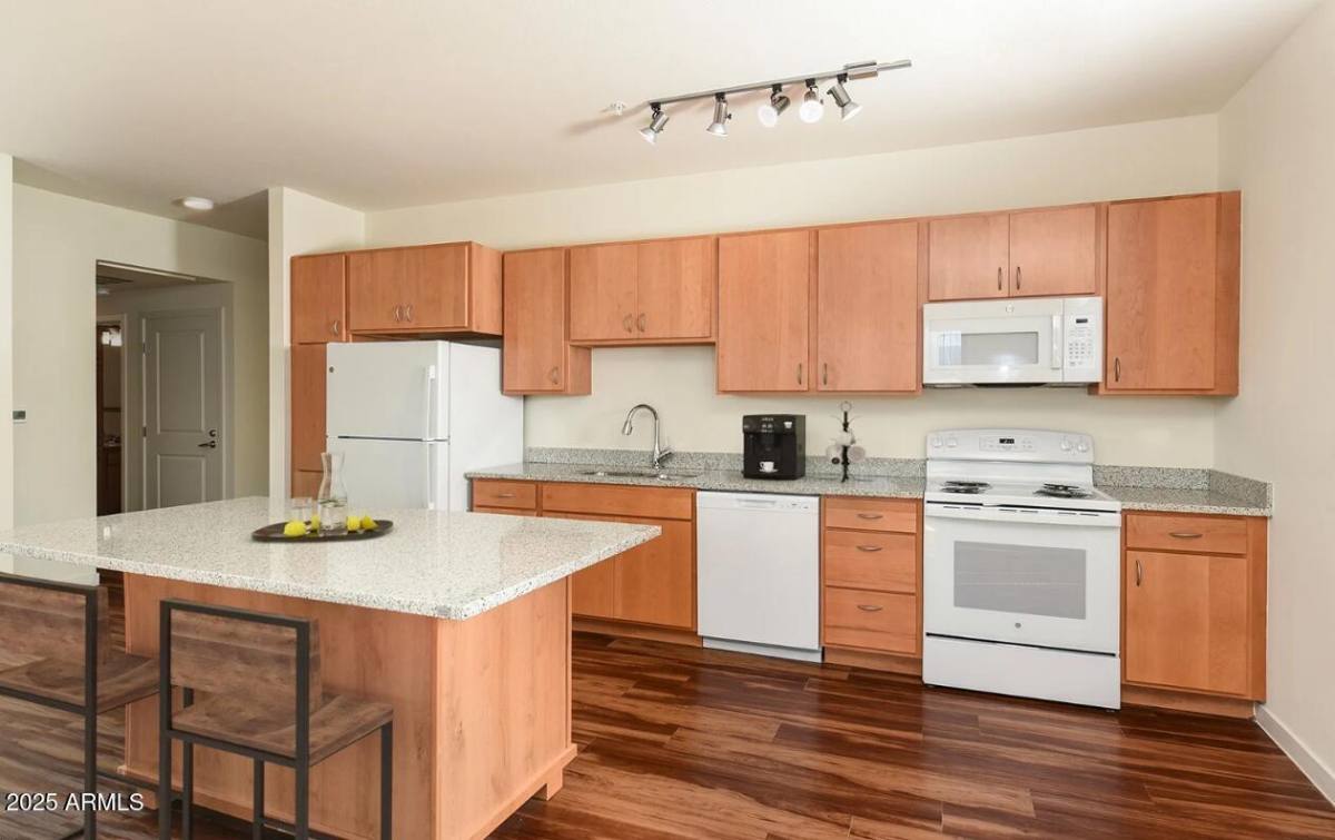 Apartment for rent at 7800 W Encanto Blvd, Phoenix, AZ 85035