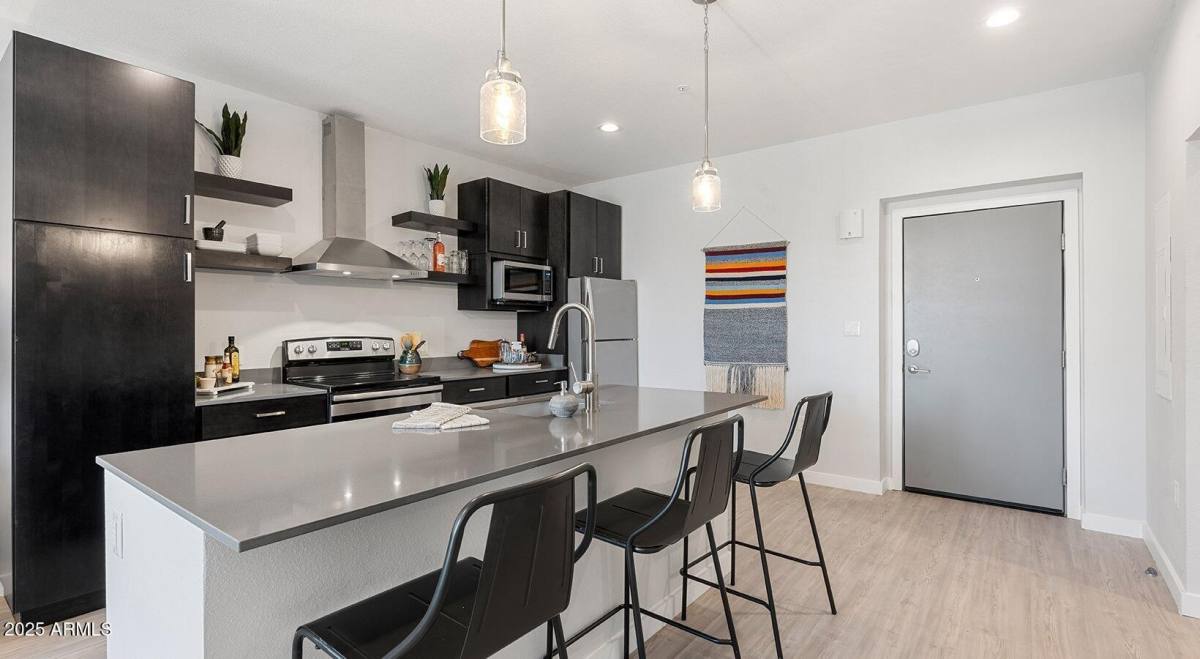 Apartment for rent at 6025 W Thomas Rd, Phoenix, AZ 85033