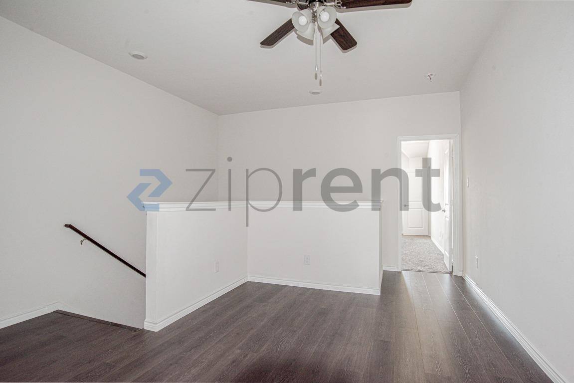 Townhouse for rent at 2149 Buffalo Hill Dr, Mesquite, TX 75149